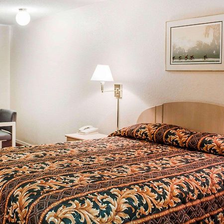 Rodeway Inn Фіндлі Екстер'єр фото